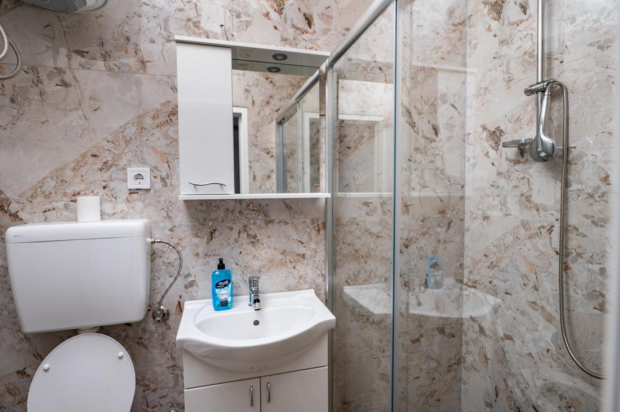 Apartmani Kaan Podgorica Exterior foto