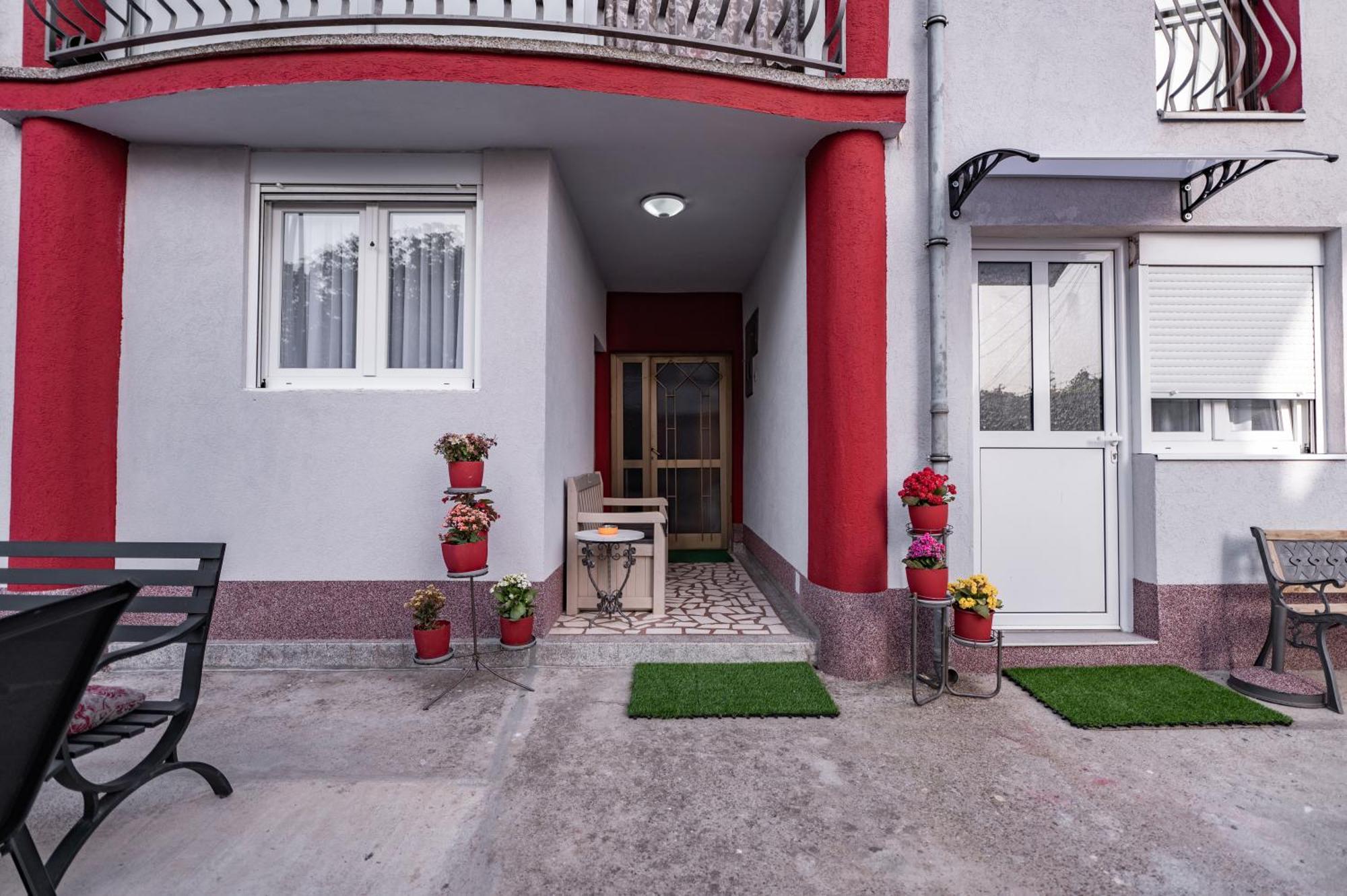 Apartmani Kaan Podgorica Exterior foto