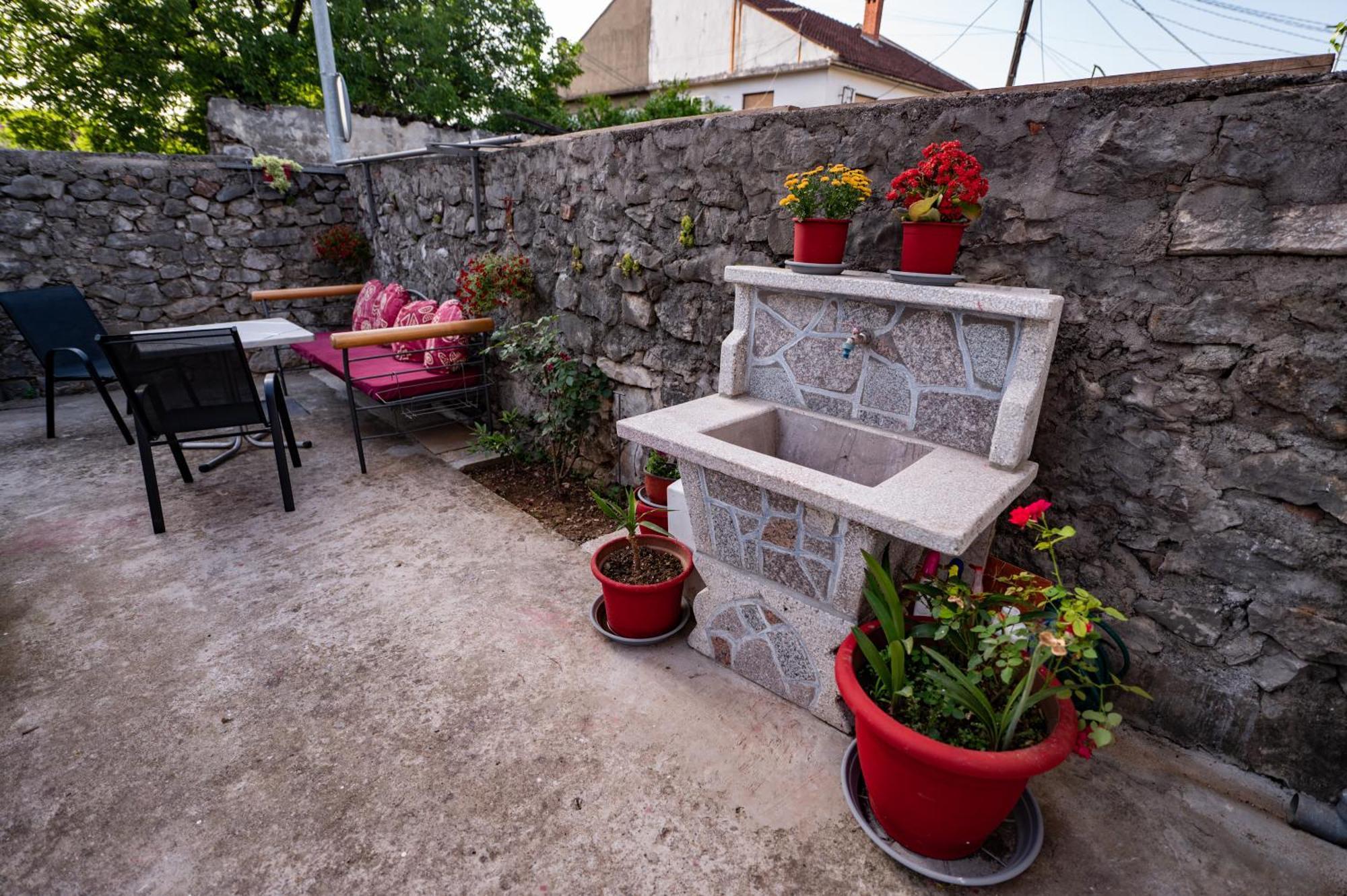Apartmani Kaan Podgorica Exterior foto